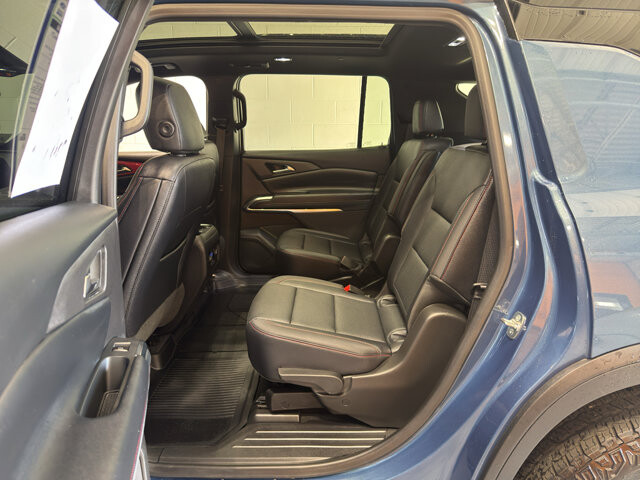 2025 Chevrolet Traverse in Burlington, WI 53105 - 18134362 10