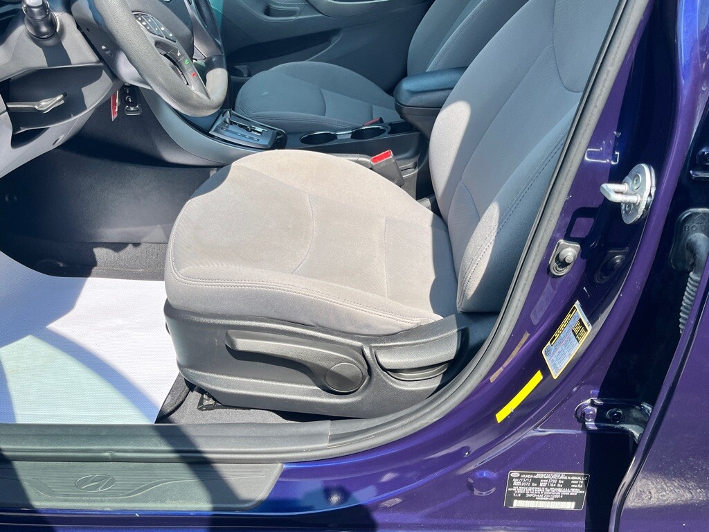 2013 Hyundai Elantra in Fairview, PA 16415 - 18134371 11