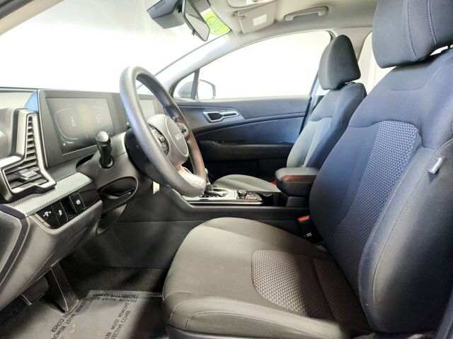 2025 Kia Sportage in Cinnaminson, NJ 08077 - 18134375 11