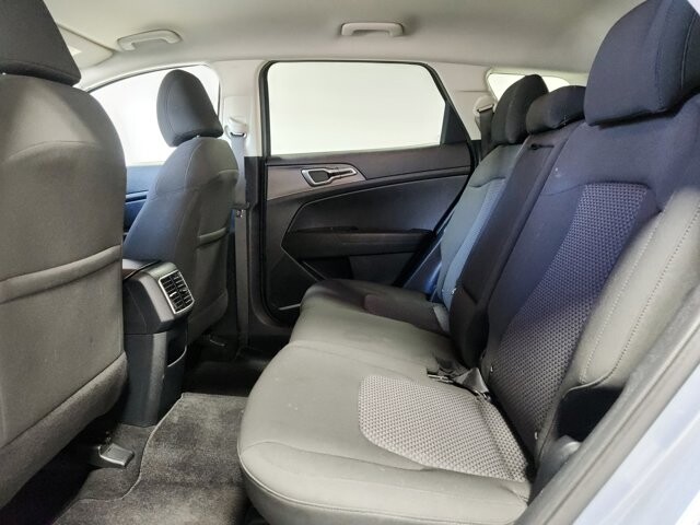 2025 Kia Sportage in Cinnaminson, NJ 08077 - 18134375 13