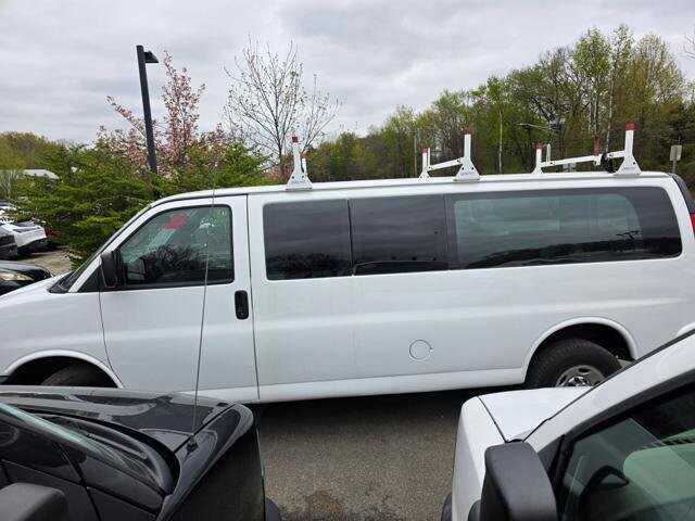 2017 Chevrolet Express 2500 in Blauvelt, NY 10913 - 18134383 5