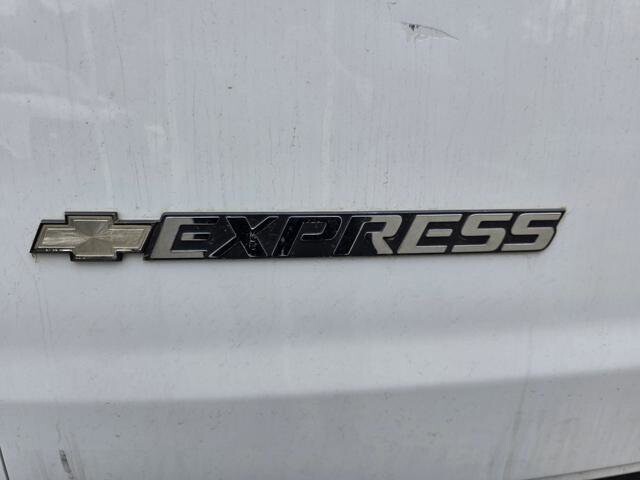2017 Chevrolet Express 2500 in Blauvelt, NY 10913 - 18134383 43