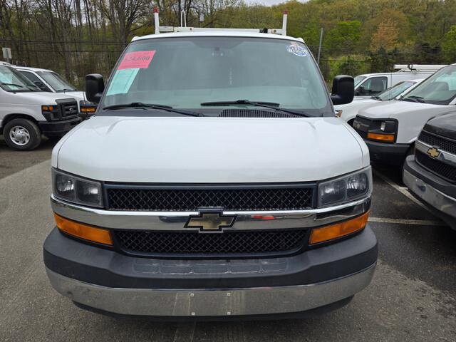 2017 Chevrolet Express 2500 in Blauvelt, NY 10913 - 18134383 3