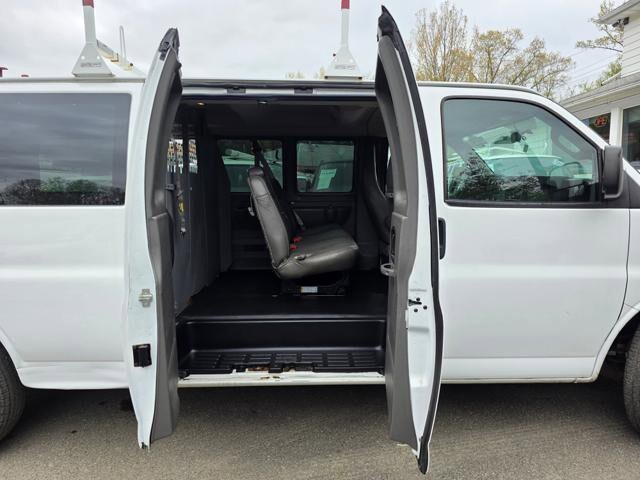 2017 Chevrolet Express 2500 in Blauvelt, NY 10913 - 18134383 48