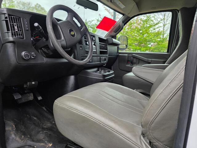 2017 Chevrolet Express 2500 in Blauvelt, NY 10913 - 18134383 10