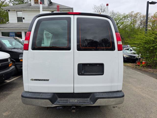 2017 Chevrolet Express 2500 in Blauvelt, NY 10913 - 18134383 7