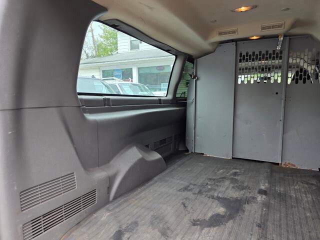 2017 Chevrolet Express 2500 in Blauvelt, NY 10913 - 18134383 34