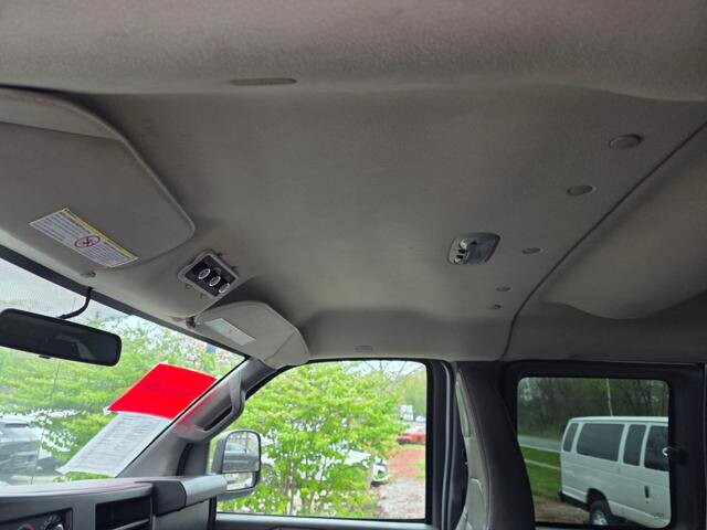 2017 Chevrolet Express 2500 in Blauvelt, NY 10913 - 18134383 22