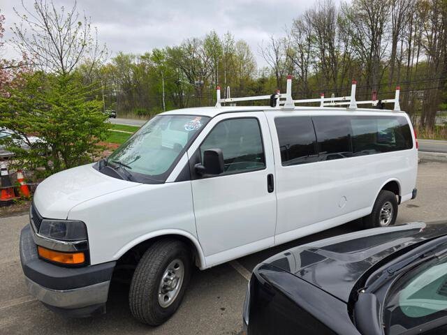 2017 Chevrolet Express 2500 in Blauvelt, NY 10913 - 18134383 4