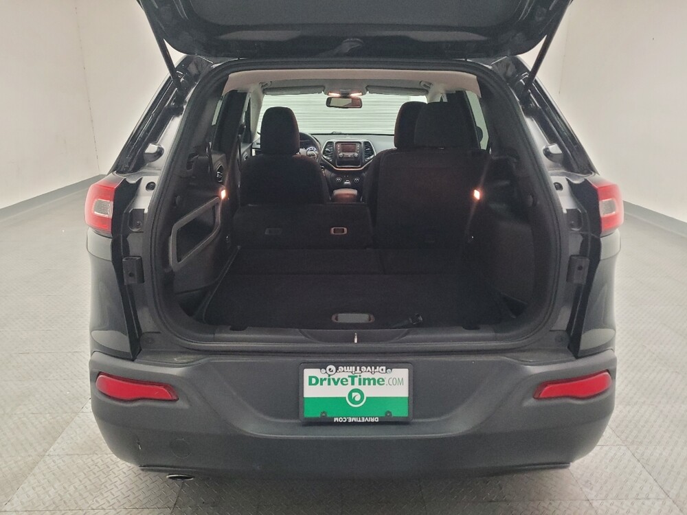 2018 Jeep Cherokee in Riverside, CA 92504 - 18134391 29