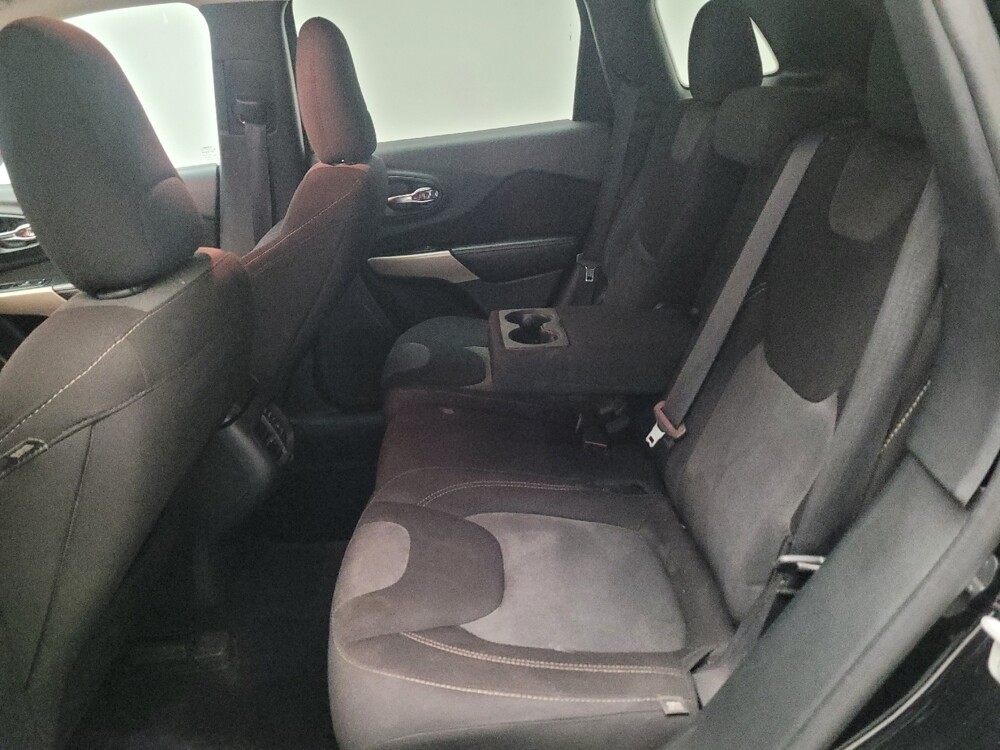 2018 Jeep Cherokee in Riverside, CA 92504 - 18134391 18