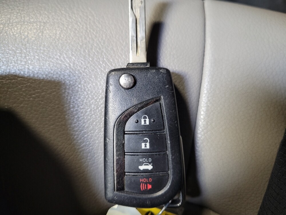 2021 Toyota Camry in Downey, CA 90241 - 18134397 32