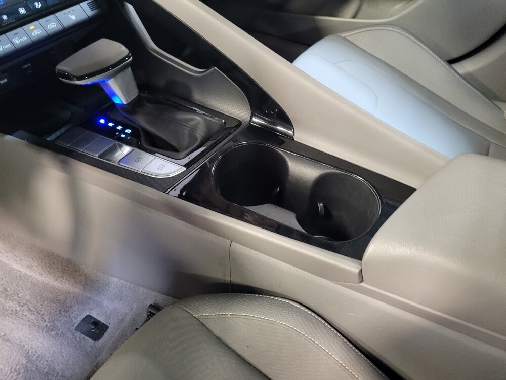 2025 Hyundai Elantra in Sacramento, CA 95821 - 18134399 26