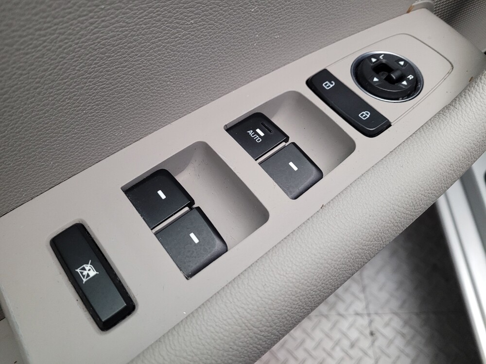 2016 Hyundai Sonata in Riverside, CA 92504 - 18134400 27