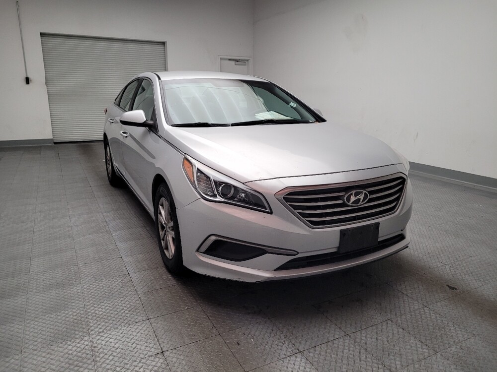2016 Hyundai Sonata in Riverside, CA 92504 - 18134400 14