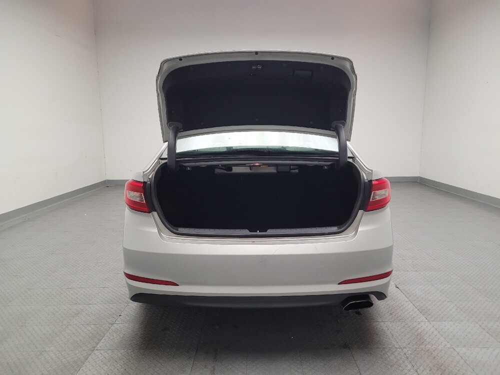 2016 Hyundai Sonata in Riverside, CA 92504 - 18134400 29