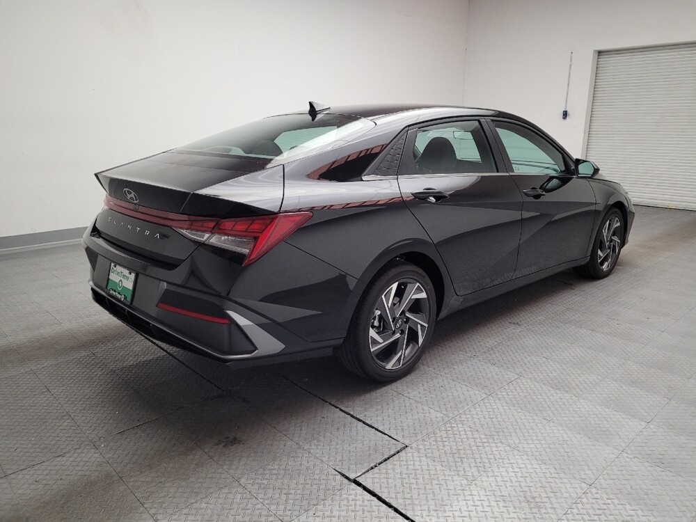 2025 Hyundai Elantra in Montclair, CA 91763 - 18134402 9