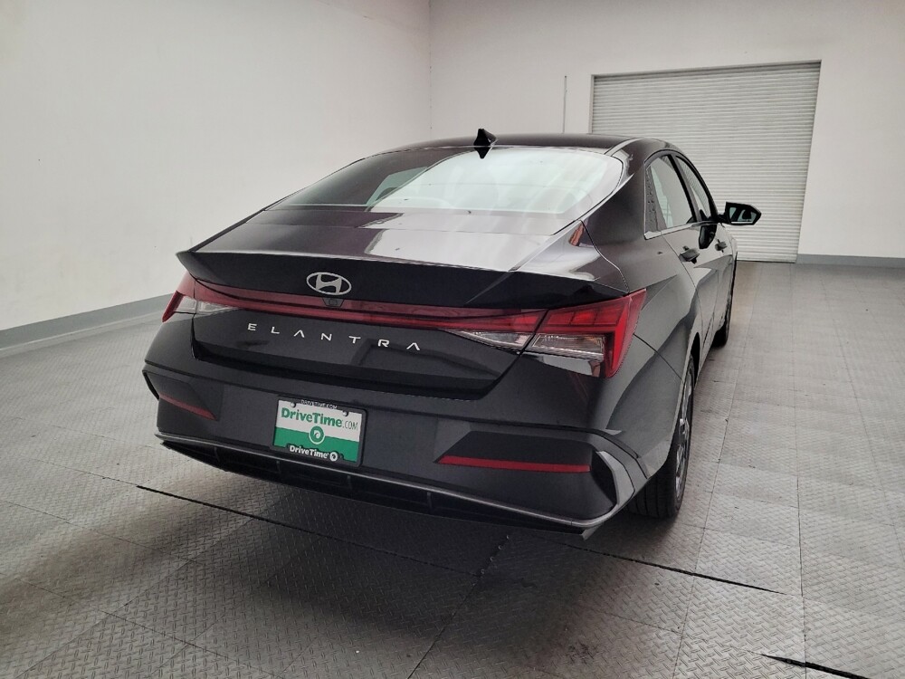 2025 Hyundai Elantra in Montclair, CA 91763 - 18134402 7