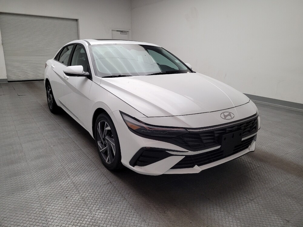 2025 Hyundai Elantra in Montclair, CA 91763 - 18134403 13