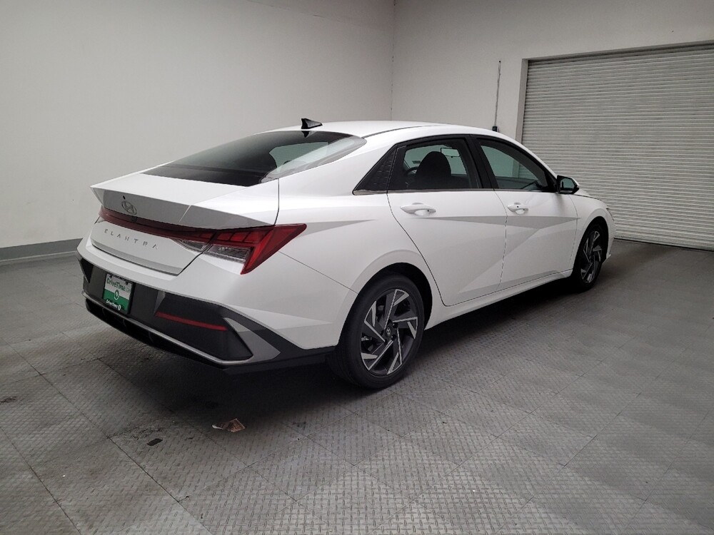 2025 Hyundai Elantra in Montclair, CA 91763 - 18134403 9
