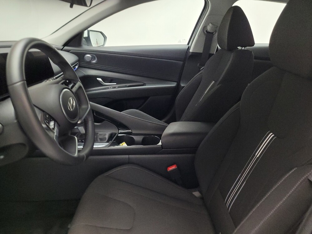 2025 Hyundai Elantra in Montclair, CA 91763 - 18134403 17