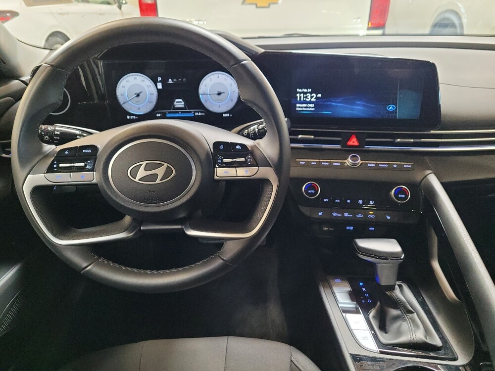 2025 Hyundai Elantra in Montclair, CA 91763 - 18134403 22