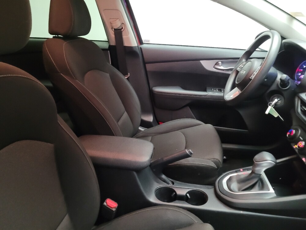 2023 Kia Forte in Fresno, CA 93726 - 18134404 21