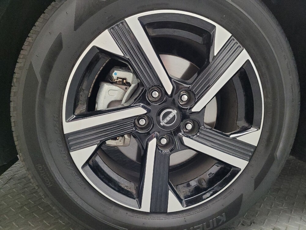 2025 Nissan Sentra in Downey, CA 90241 - 18134409 31