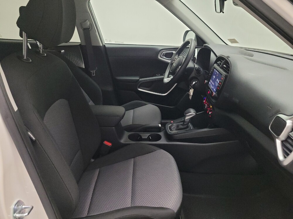 2022 Kia Soul in Riverside, CA 92504 - 18134411 21