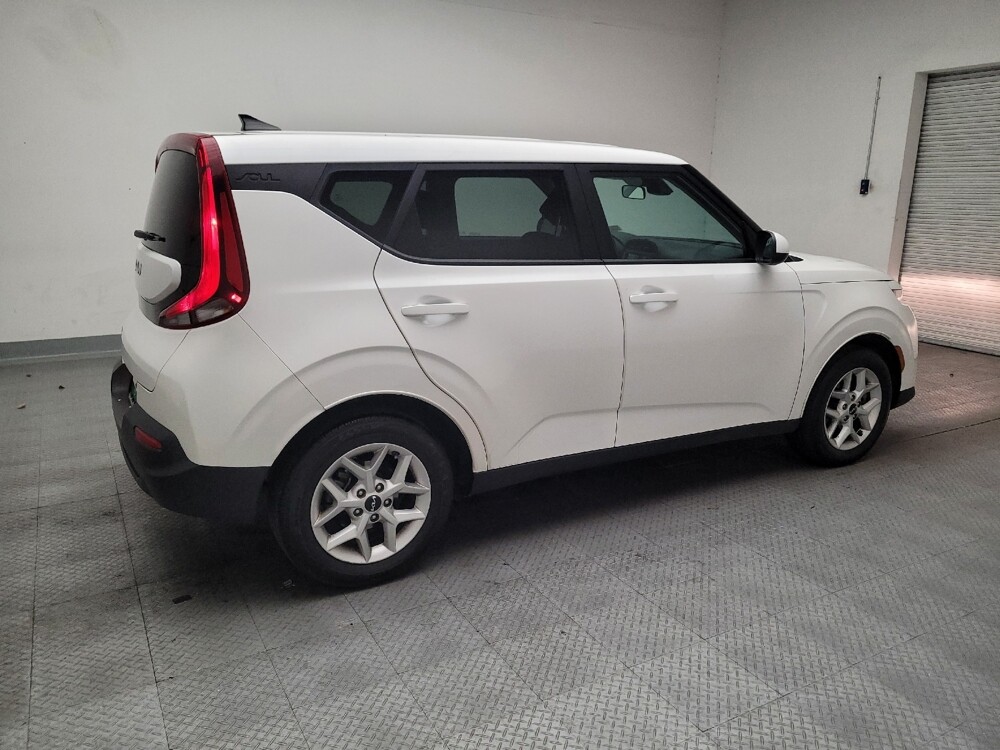 2022 Kia Soul in Riverside, CA 92504 - 18134411 10