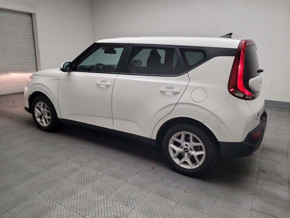 2022 Kia Soul in Riverside, CA 92504 - 18134411 3