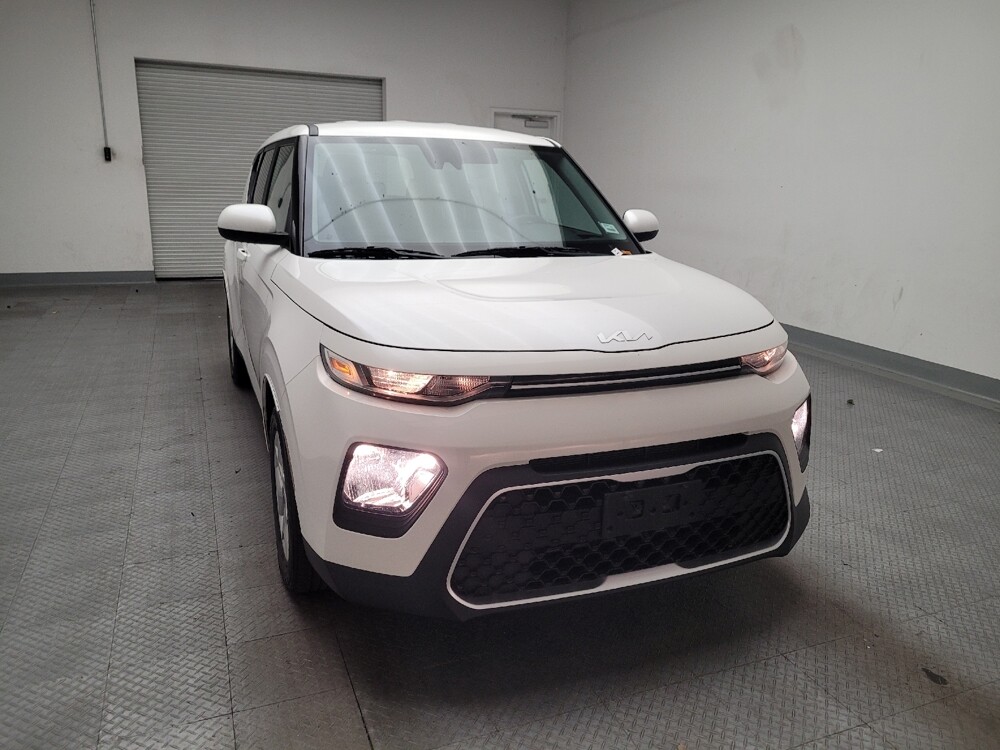 2022 Kia Soul in Riverside, CA 92504 - 18134411 14