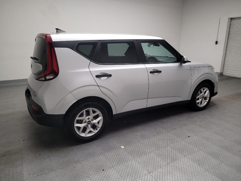 2021 Kia Soul in Riverside, CA 92504 - 18134412 10