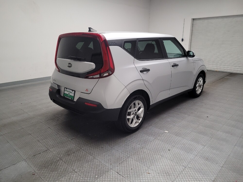 2021 Kia Soul in Riverside, CA 92504 - 18134412 9
