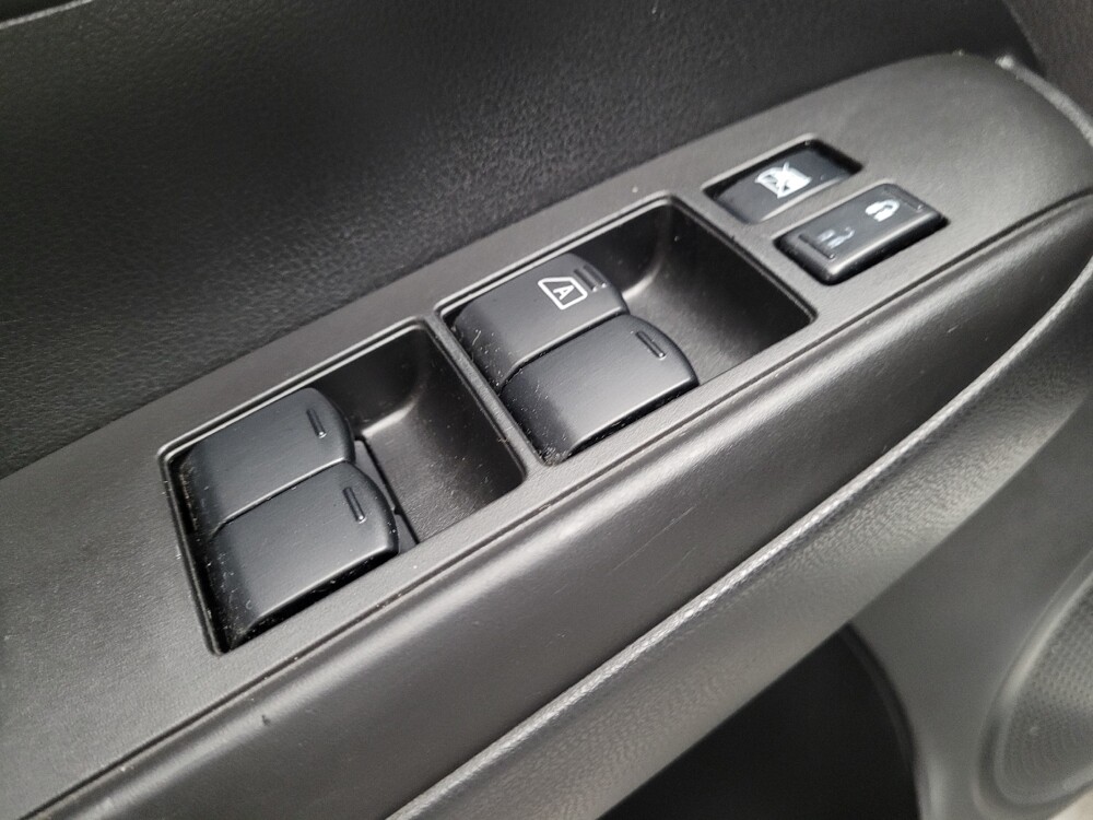 2018 Nissan Versa in Riverside, CA 92504 - 18134417 27