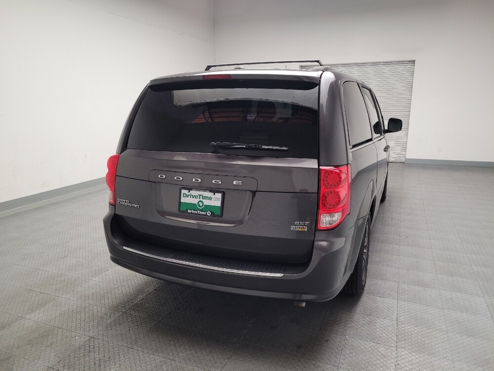2017 Dodge Grand Caravan in Downey, CA 90241 - 18134418 7