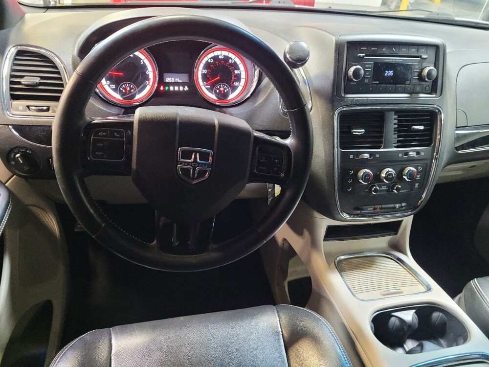 2017 Dodge Grand Caravan in Downey, CA 90241 - 18134418 22