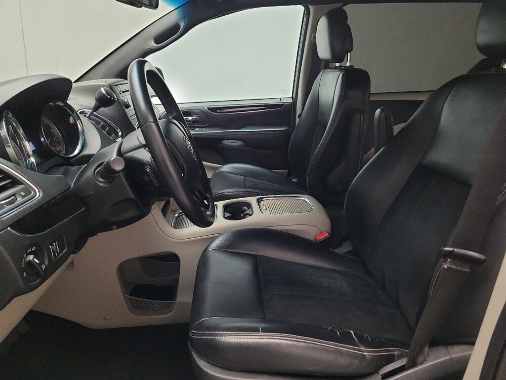 2017 Dodge Grand Caravan in Downey, CA 90241 - 18134418 17