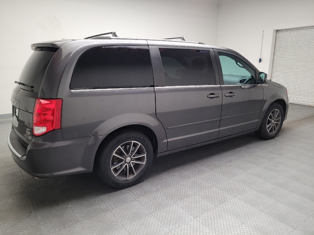 2017 Dodge Grand Caravan in Downey, CA 90241 - 18134418 10