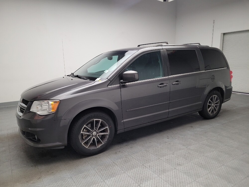 2017 Dodge Grand Caravan in Downey, CA 90241 - 18134418 2
