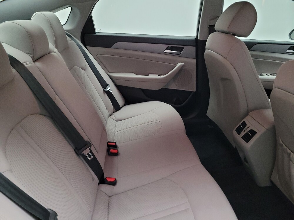 2019 Hyundai Sonata in Downey, CA 90241 - 18134421 19