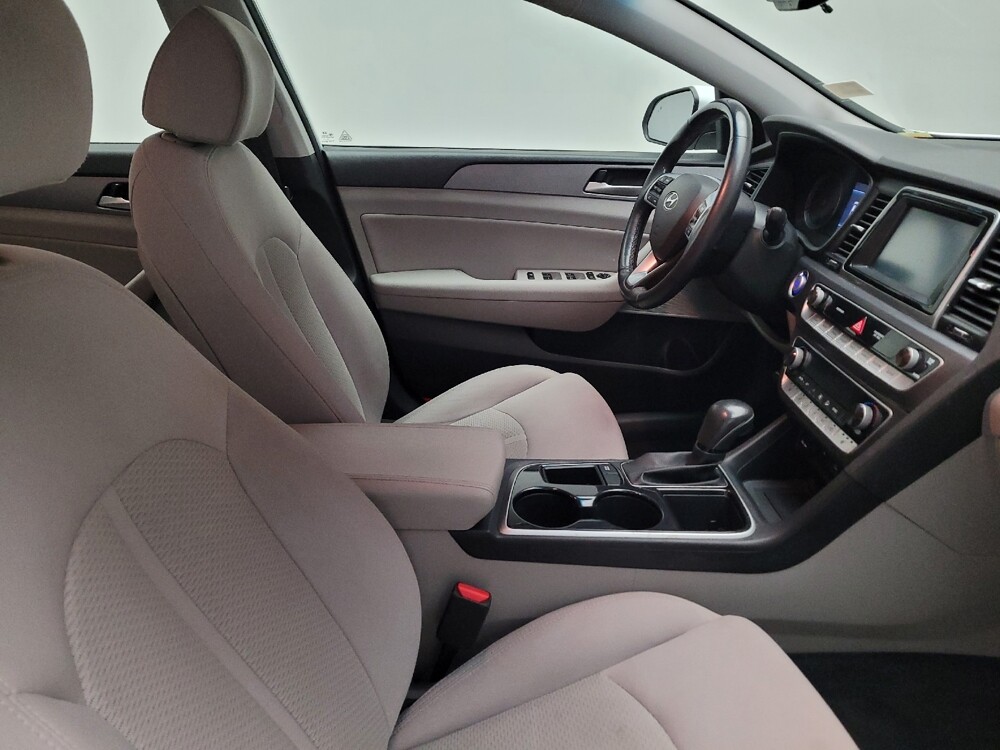 2019 Hyundai Sonata in Downey, CA 90241 - 18134421 21