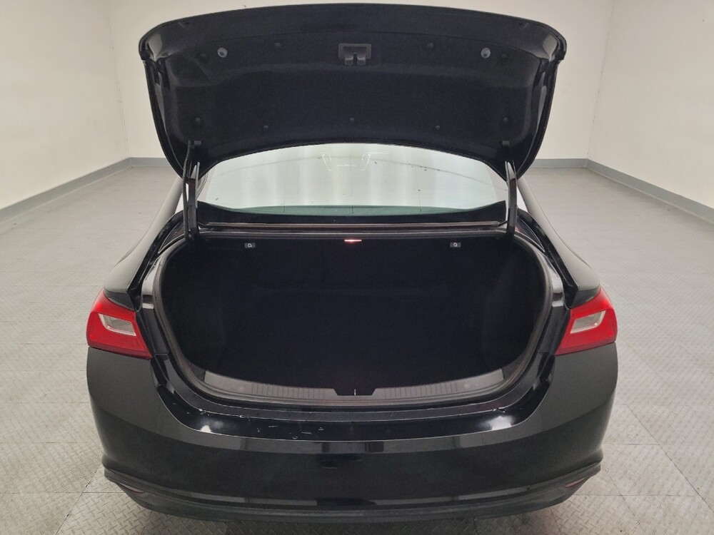 2018 Chevrolet Malibu in Sacramento, CA 95821 - 18134422 29