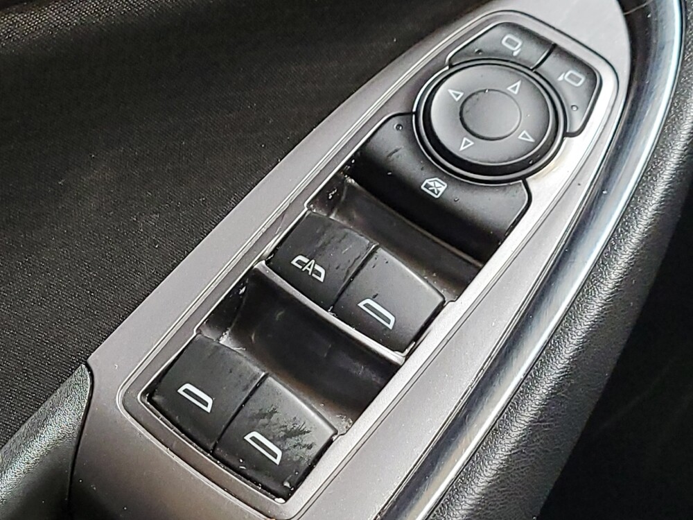 2018 Chevrolet Malibu in Sacramento, CA 95821 - 18134422 27