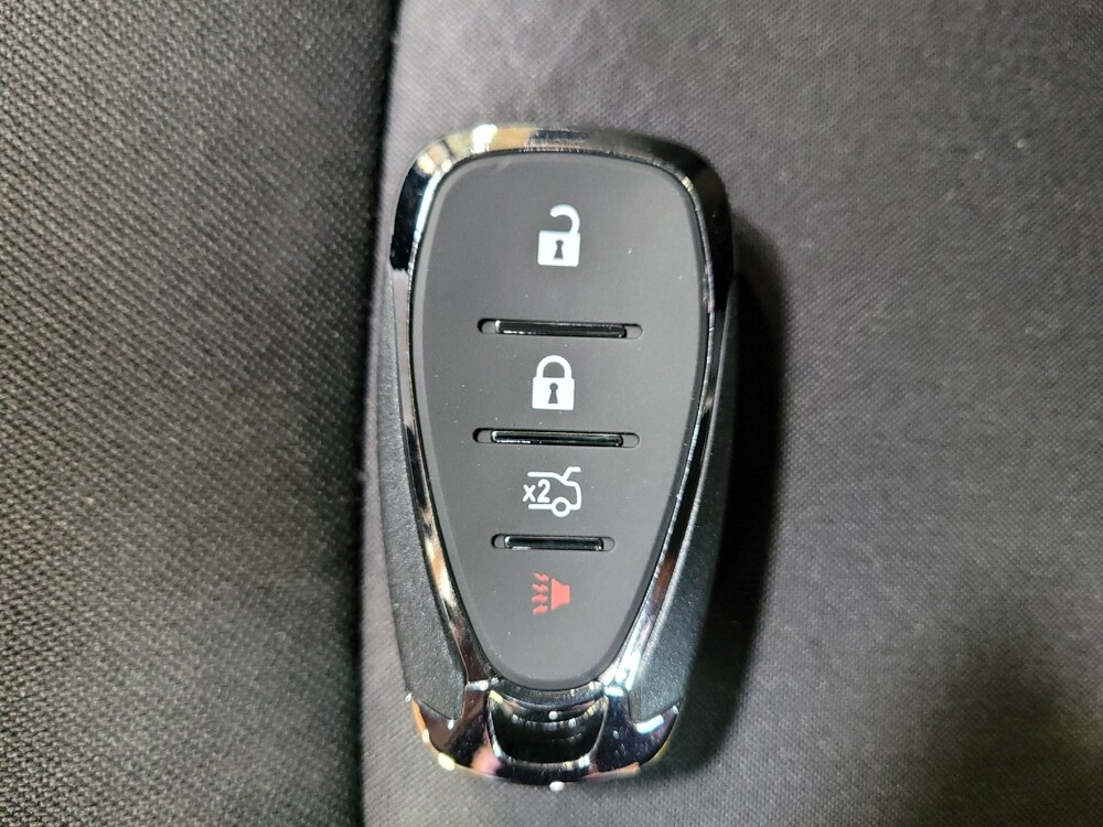 2018 Chevrolet Malibu in Sacramento, CA 95821 - 18134422 32