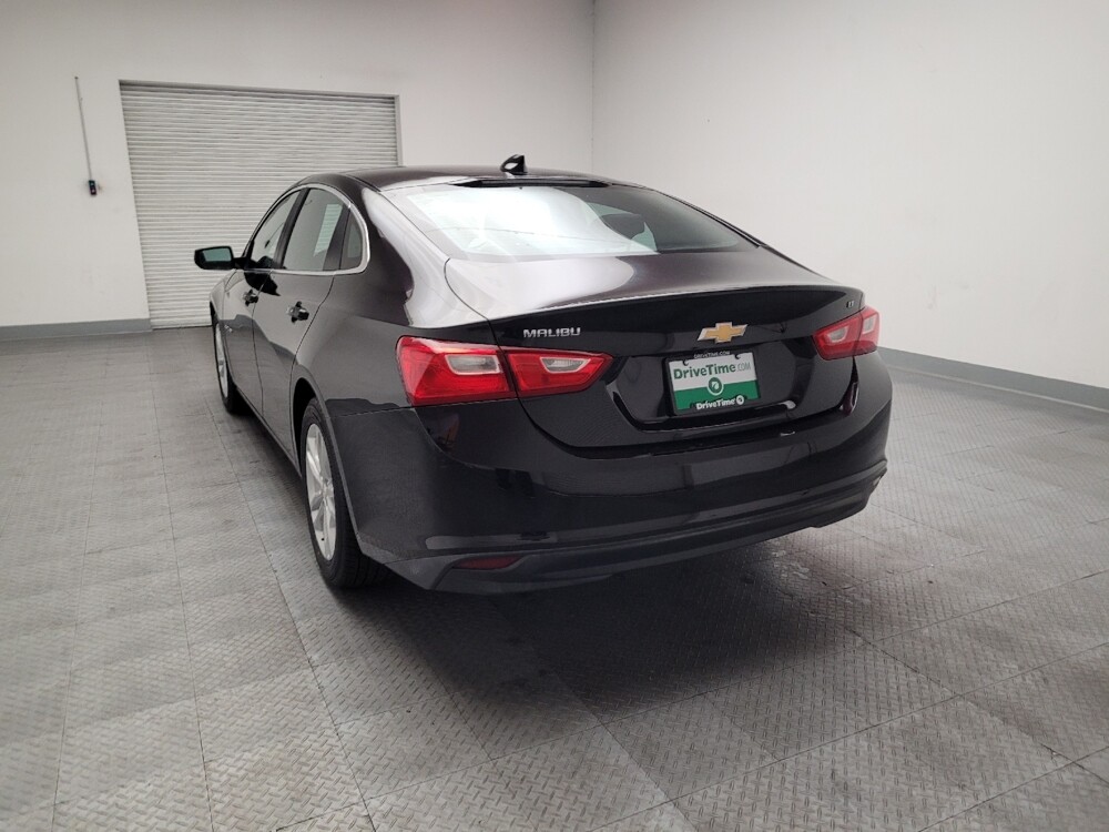 2018 Chevrolet Malibu in Sacramento, CA 95821 - 18134422 6