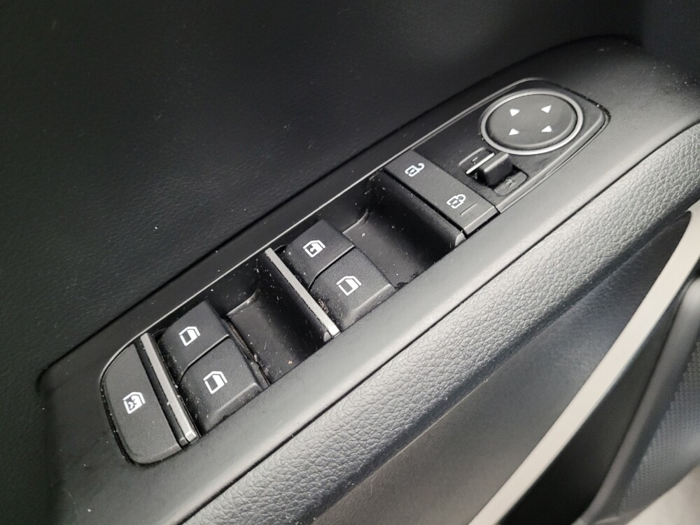 2023 Kia Soul in Downey, CA 90241 - 18134425 27