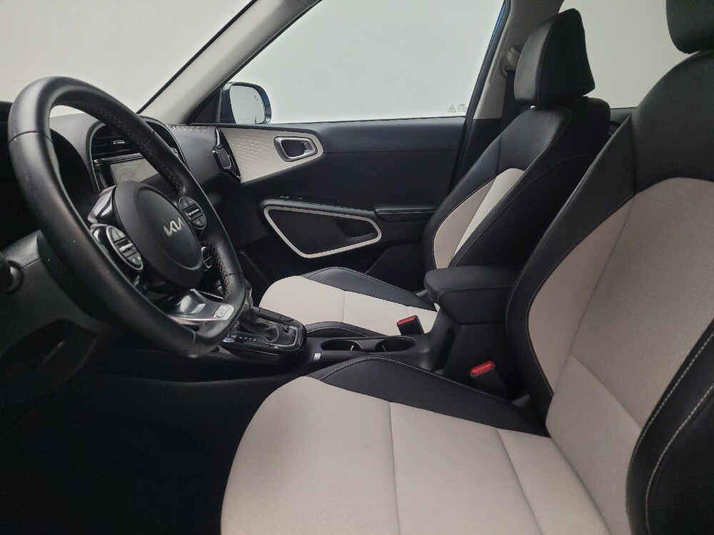 2023 Kia Soul in Downey, CA 90241 - 18134425 17