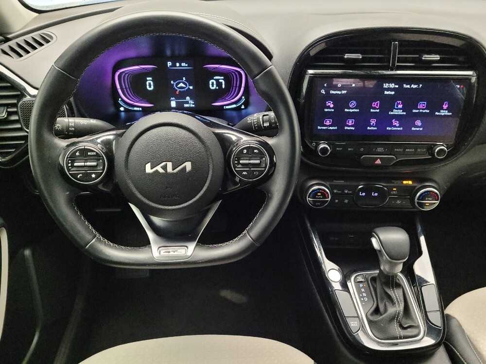 2023 Kia Soul in Downey, CA 90241 - 18134425 22