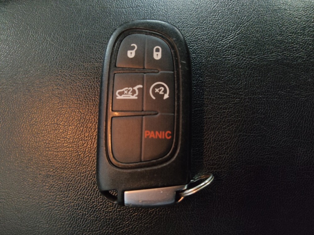 2019 Jeep Cherokee in Tallahassee, FL 32304 - 18134436 32